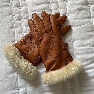 Ugg gloves, genuine leather